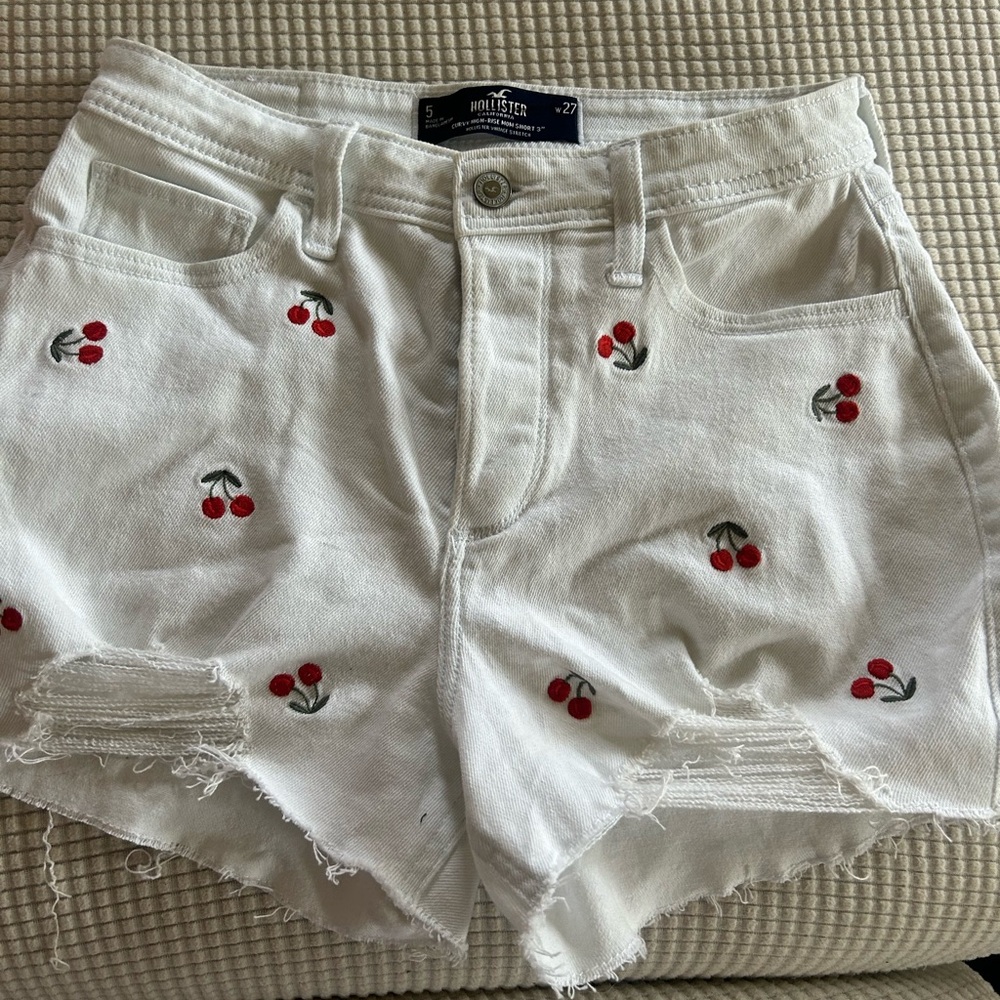 Women’s Hollister white cheery Shorts